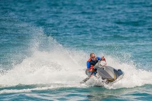 Jetski, Skilift und Wasserski