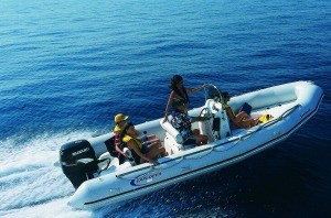 Bateaux moteurs, electriques