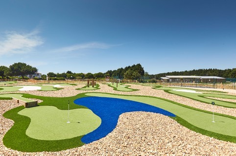 MINI GOLF