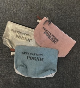 Pochettes bleu, rose, doré