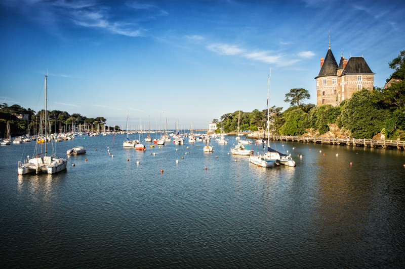 Vue sur le château de Pornic et le vieux port 