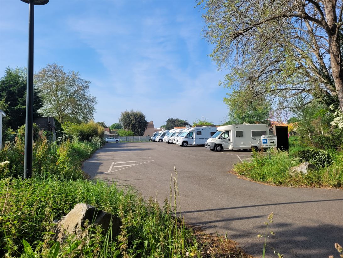 Aire de stationnement à La Plaine-sur-Mer — photo 3