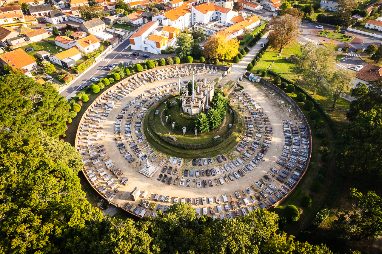  - &copy; Ypov Agency