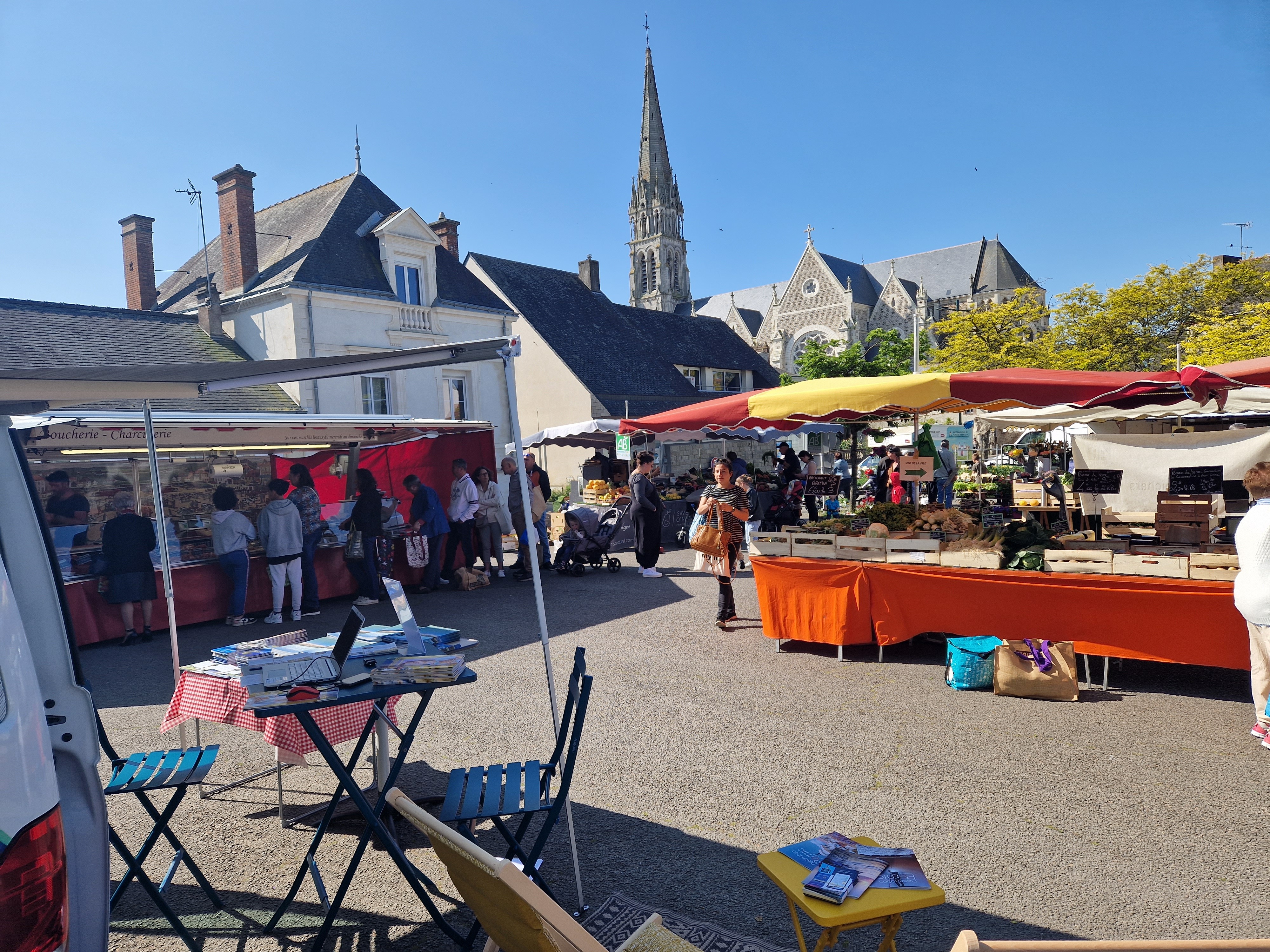 Marché Bourg Sainte-Pazanne - &copy; Jérôme