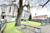 Aire de jeux du bourg de Sainte-Marie-sur-Mer à proximité de l'église