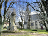 Bourg des Moutiers-en-Retz avec sa lanterne des morts