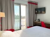 chambre-sup-rieure-vue-port-h-tel-beau-soleil-jpg-31139