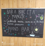 L'Autre Quai, piano bar