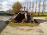 The village of Buzon and its calvary