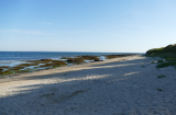 Plage de Port aux Anes, à droite