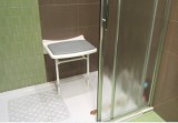 Salle de bain adapté aux personnes à mobilité réduite par l'entreprise Boucard Stéphane