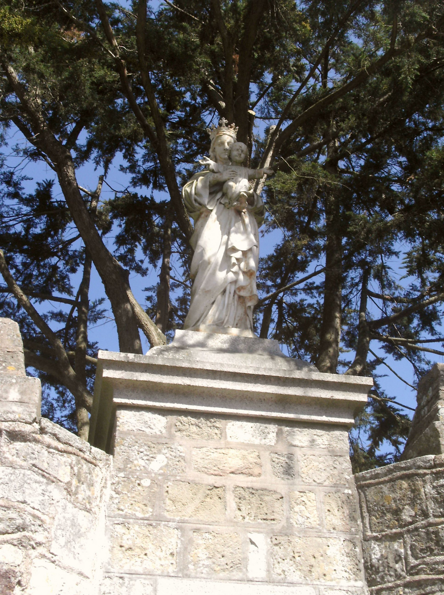 Emplacement de l'église Madame aux Moutiers en Retz