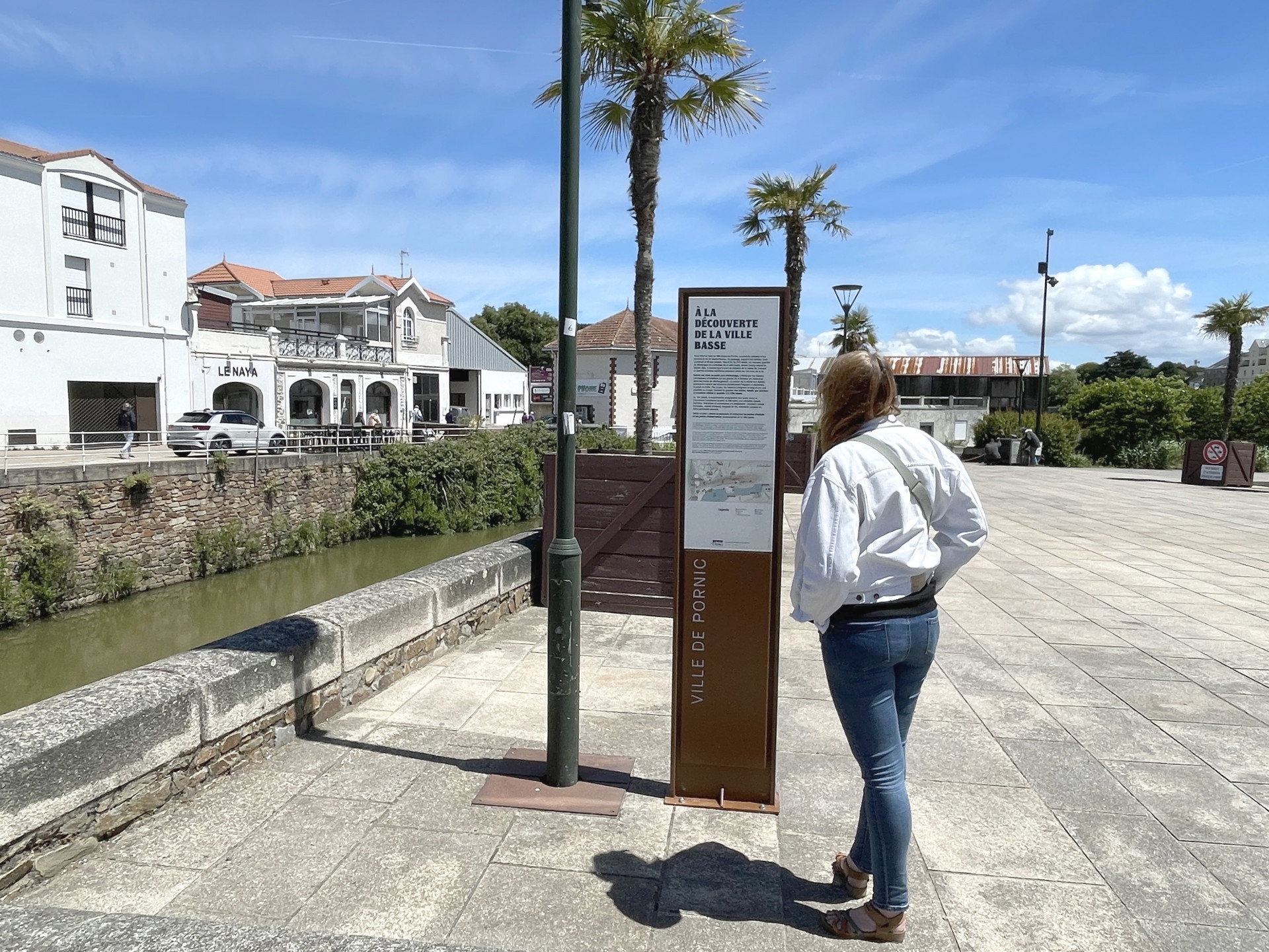 Panneau circuit interprétation du patrimoine vieux port Pornic Esplanade de la Ria Moulins à marée