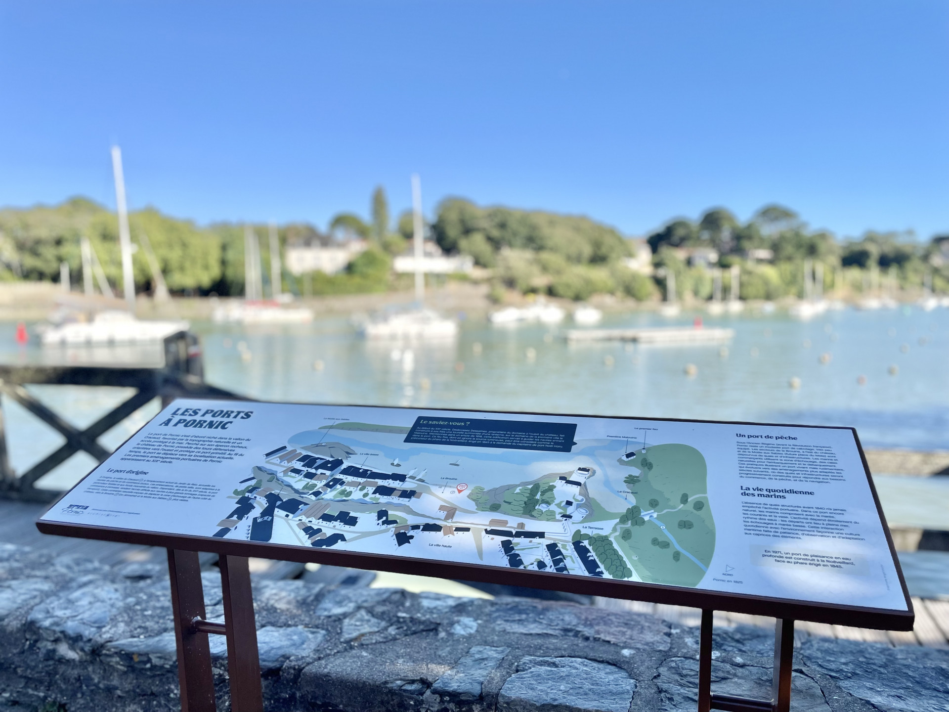 Panneau circuit interprétation du patrimoine sur la Place du Petit Nice