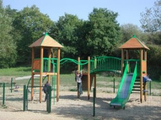 Val Saint-Martin play area - climbing wall