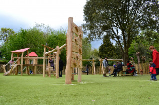 Spielplatz im Jardin de Retz