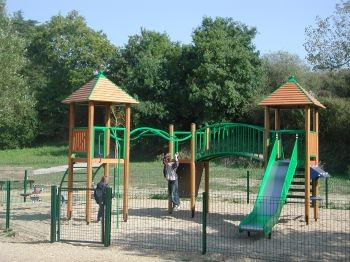 Spielplatz Val Saint-Martin - Kletterwand