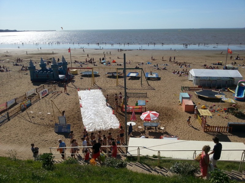 club de plage, club mickey, sporting club mickey, cours de natation, plage, st michel, tharon, tharon plage, activités enfants, jeux