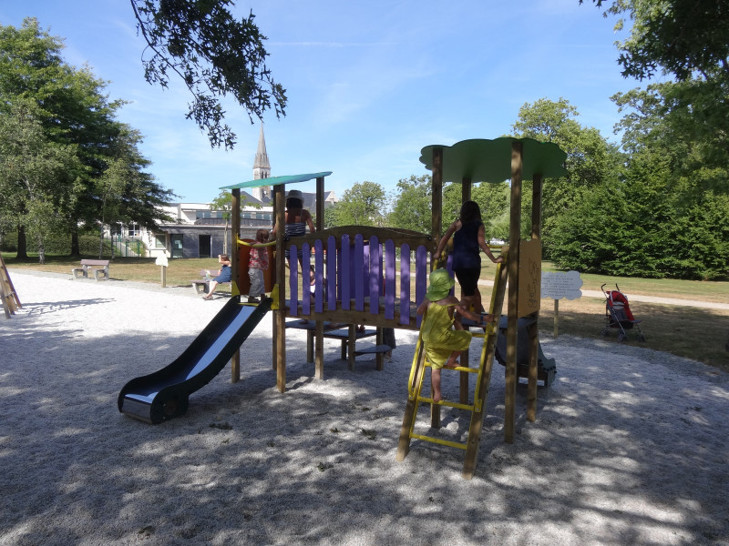 aire de jeux activité enfant famille parc de loisirs chauvé