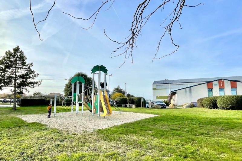 Aire de jeux Sainte-Marie près de la Salle polyvalente