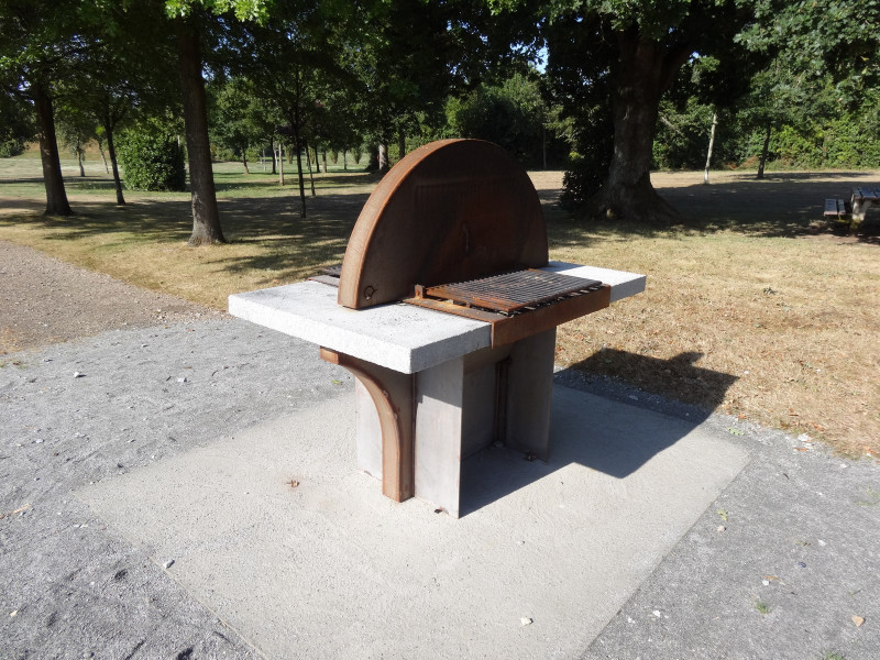 Aire de pique nique du parc de loisirs de Chauvé