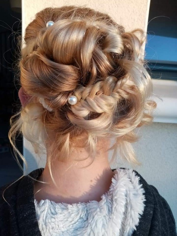 flo coiff', hairdressing at home, saint hilaire de chaleons, styling, visagism, event hairdressing, everyday hairdressing, , cuts, colour, highlights, ombré hair, wavy