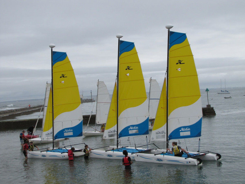 stage et cours voile préfailles activités nautiques balades en bateau