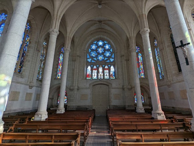 Eglise de Saint-Hilaire de Chaléons