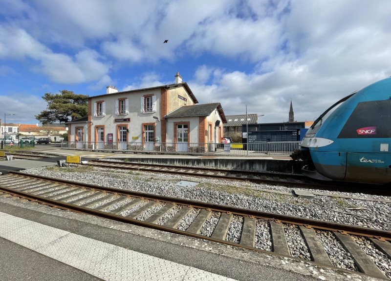 Gare ferroviaire de Sainte-Pazanne