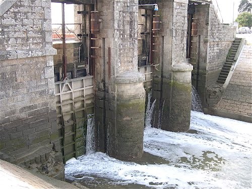 HISTOIRE DU PORT DU COLLET - LES MOUTIERS