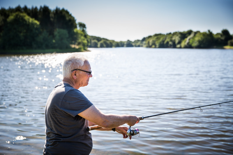 Fishing at the Gâtineaux pond in Saint-Michel Chef-Chef