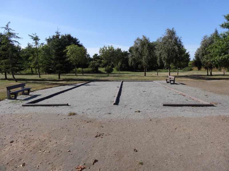 TERRAINS DE PETANQUE
