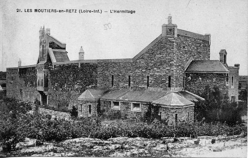 LE MANOIR DE L'HERMITAGE - LES MOUTIERS