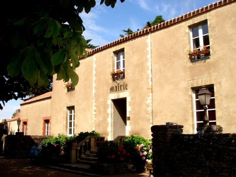 le prieuré monastère prieure notre dame du ronceray bébédictines les moutiers en retz bourg eglise madame destination pornic