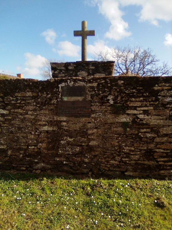 Das Dorf Buzon und sein Kalvarienberg