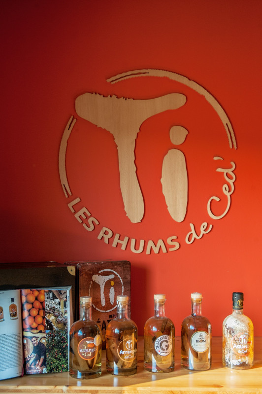 les rhums de ced les rhums ti ced producteur rhum arrangés saint hilaire de chaléons