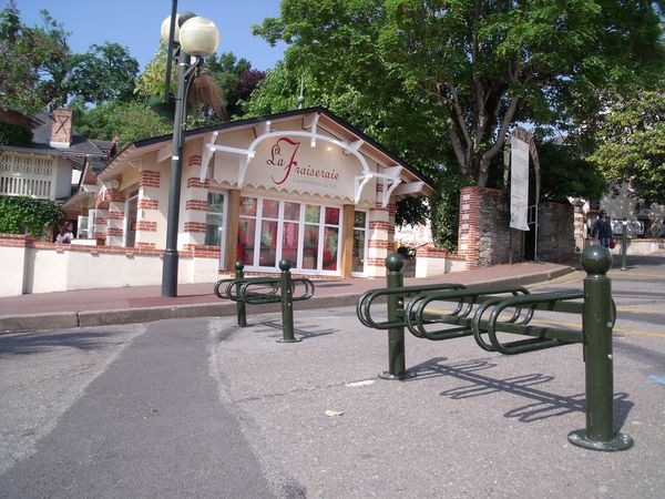 parking-velo-place-du-petit-nice-mai-2011-2906