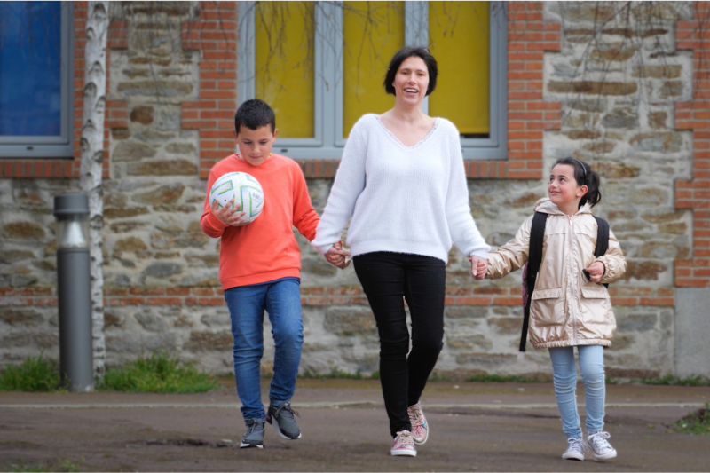 Home childcare School trips Homework help RegardSolidaires	
