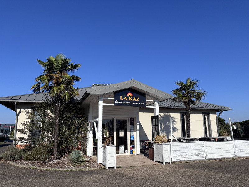 Le Kaz Restaurant, wood-fired grilled dishes