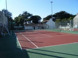 TENNIS MARBOEUF, courts