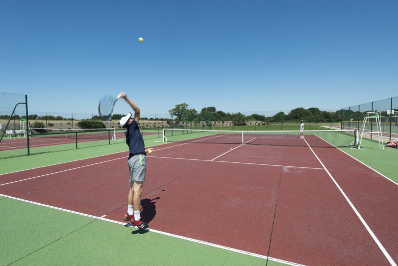 Terrain de tennis