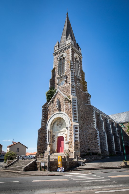 eglise de vue église sainte-anne patrimoine religieux clocher vue pays de retz destination pornic