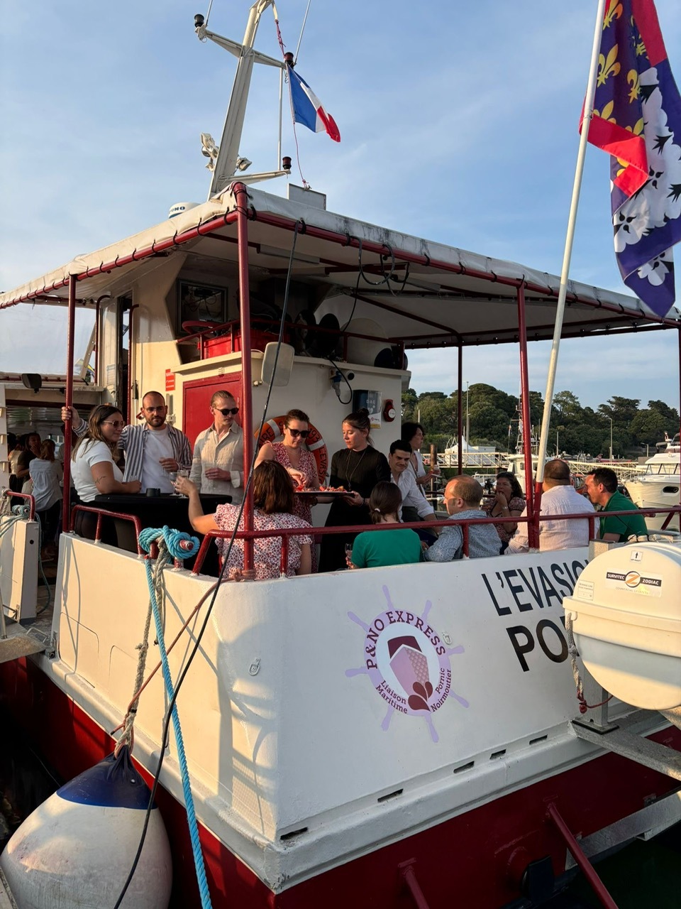 Soirée apéritive sur l’océan tourisme d'affaires port de Pornic bateau privatisé - © Nathalie Denjean