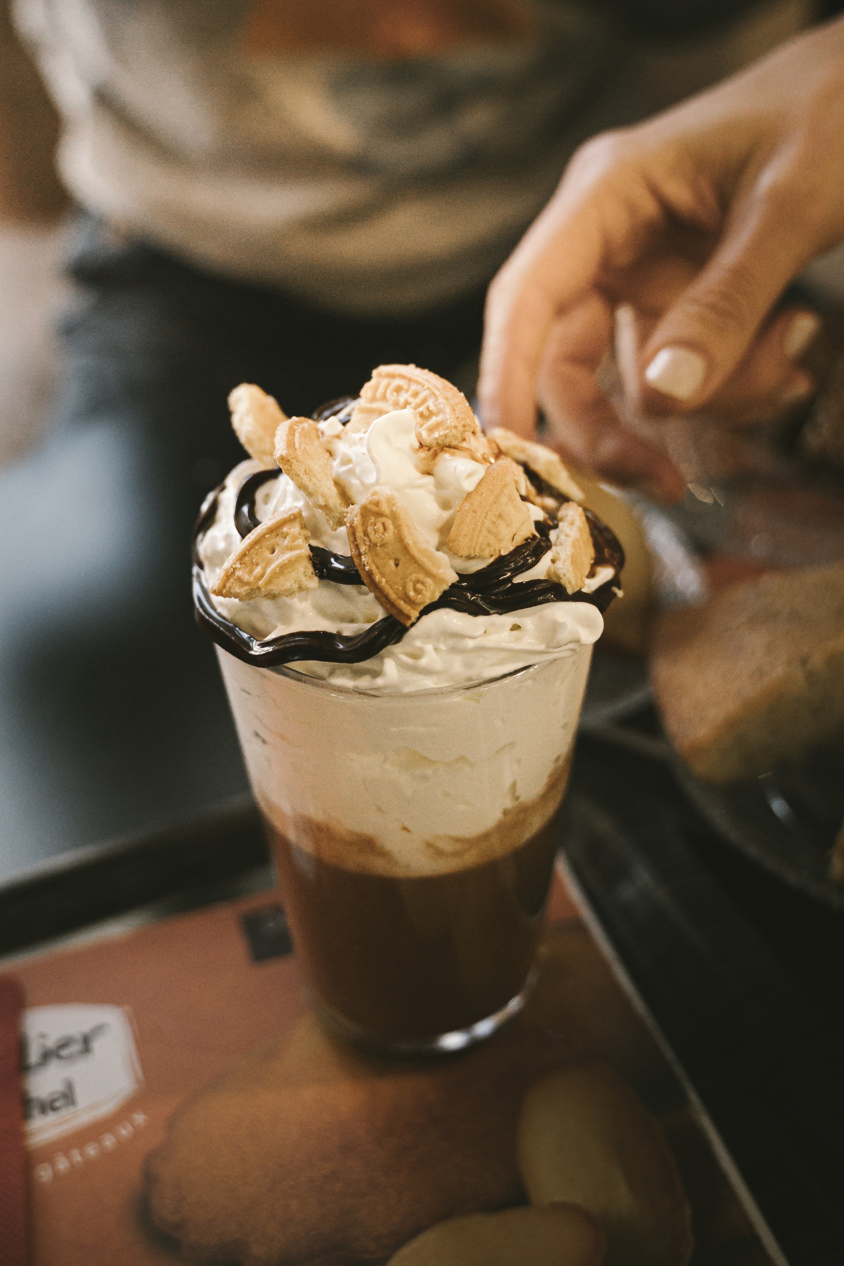 Afternoon tea St-Michel Café - &copy; Jérémy Jéhanin