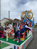 Carnaval de printemps Pornic chars  défilé roi fanfare