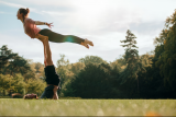 Cours d'acroyoga