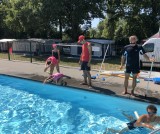 Schwimmunterricht mit Philippe und Yoann	