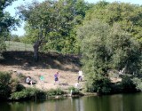 Pêcheurs à l'étang du Val Saint Martin