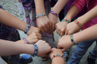 Atelier créatif pour enfants : fabrication de bracelets... Le 3 juil 2024