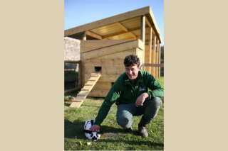 Atelier enfant : pansage des animaux à l'Éco-Domaine la Fontaine